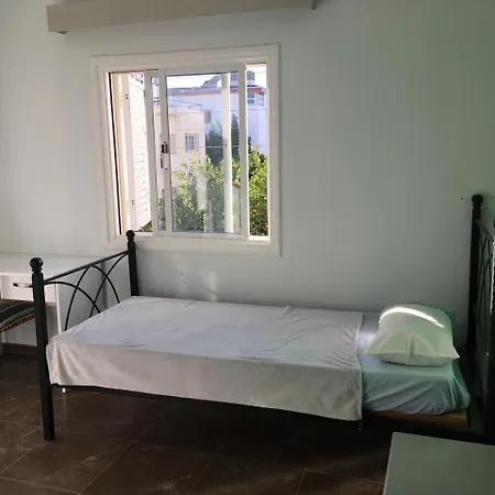 Comfortable And Spacious Flat In Convenient Location