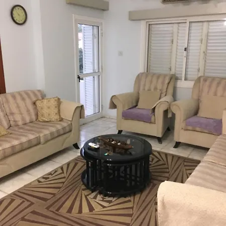 Comfortable And Spacious Flat In Convenient Location Apartmán *